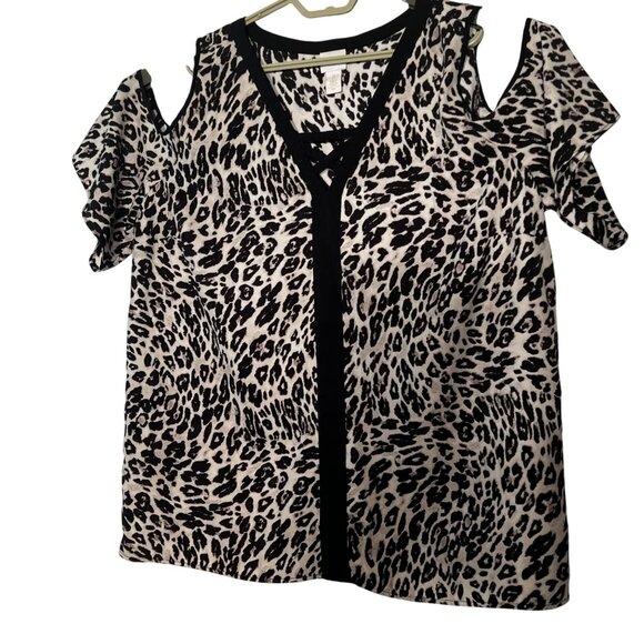 Chicos Leopard Print Cold Shoulder Top Size 3 (US 16/18 XL) Lightweight Stylish - Picture 2 of 12